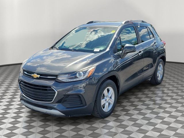 Used 2017 Chevrolet Trax LT w/ LT Convenience Package FWD image 3