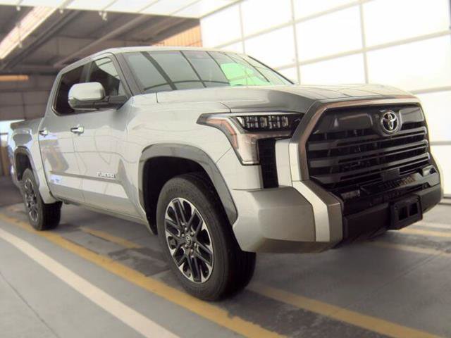 Used 2025 Toyota Tundra Limited AWD/4WD image 4
