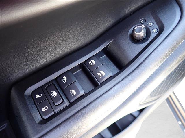 Used 2023 Jeep Grand Cherokee Altitude AWD/4WD image 15