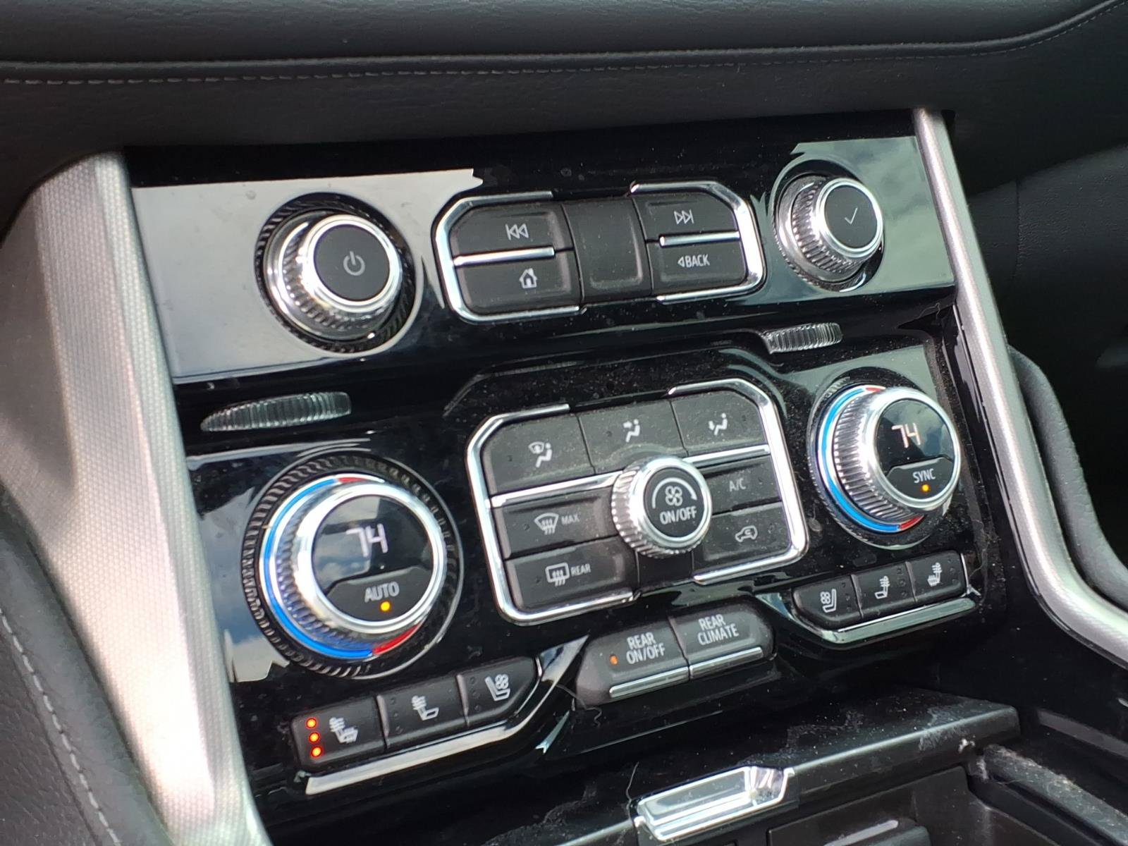 Used 2023 GMC Yukon Denali AWD/4WD image 9