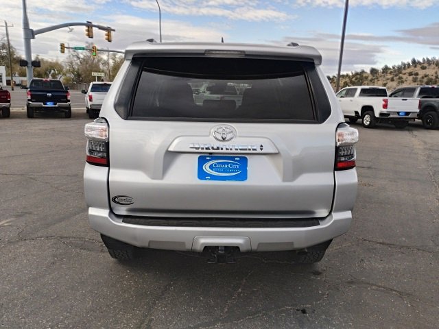 Used 2022 Toyota 4Runner SR5 image 6