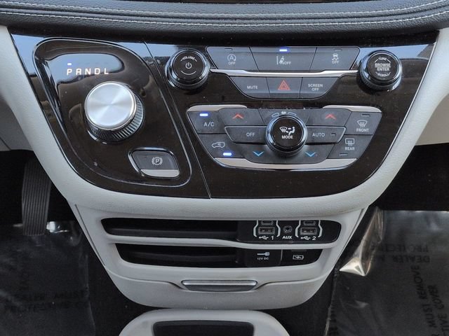 Used 2022 Chrysler Pacifica Touring-L FWD image 19