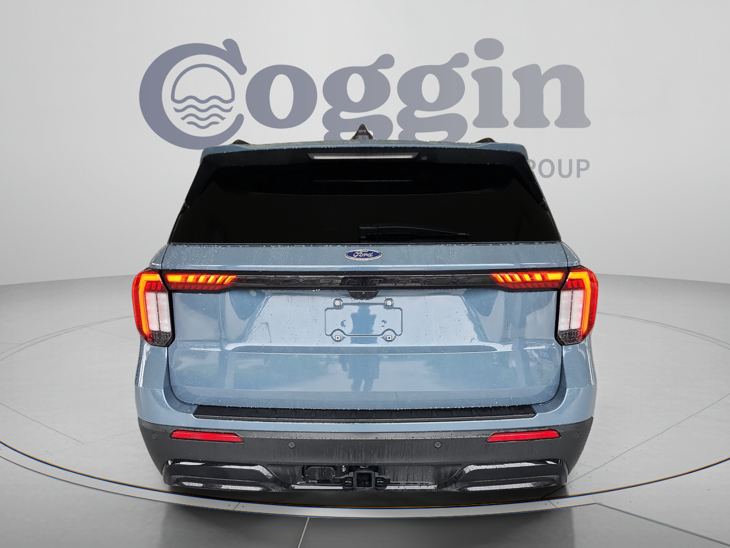 Certified 2025 Ford Explorer ST-Line w/ Premium Package RWD image 4