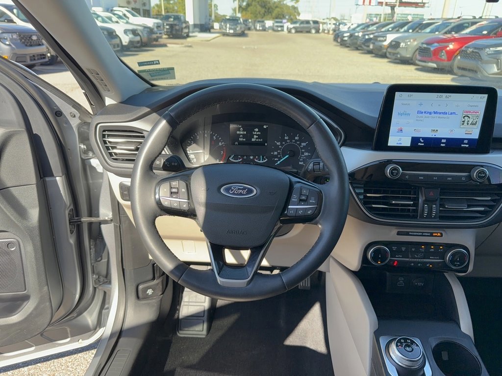 Certified 2022 Ford Escape SEL image 31