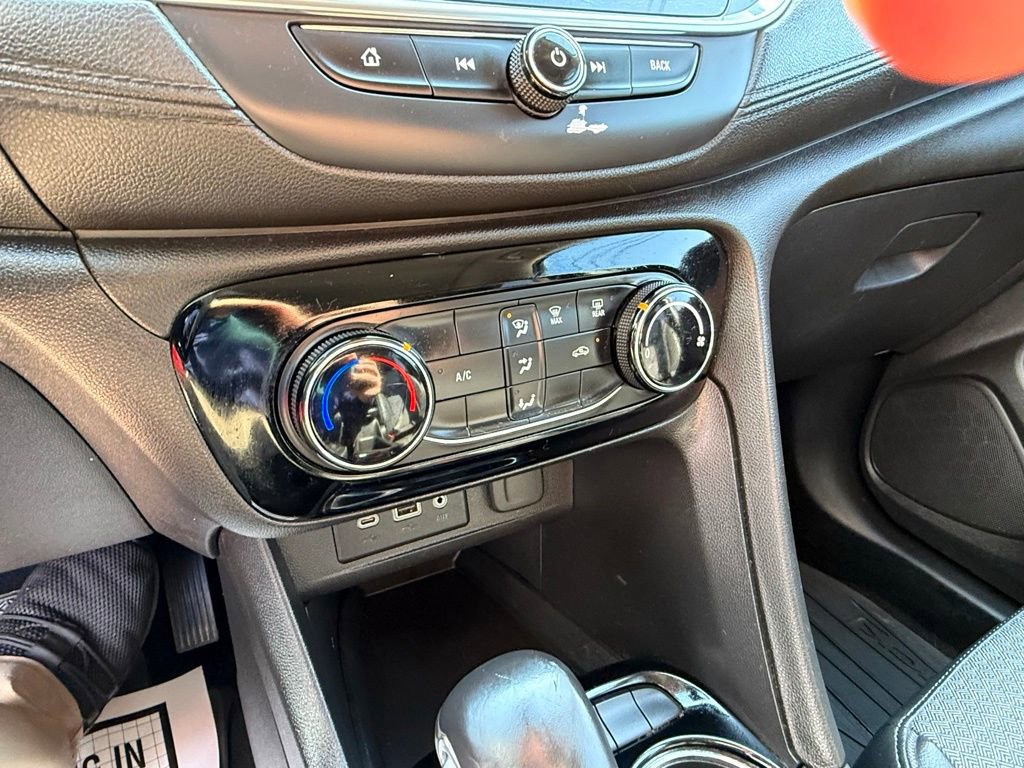 Used 2020 Buick Encore GX Preferred AWD/4WD image 23