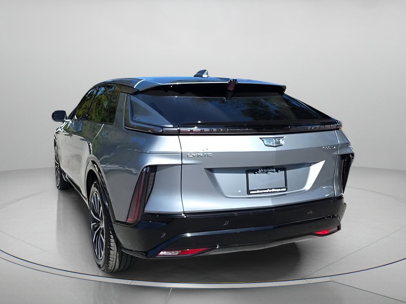 Used 2024 Cadillac Lyriq Sport image 15