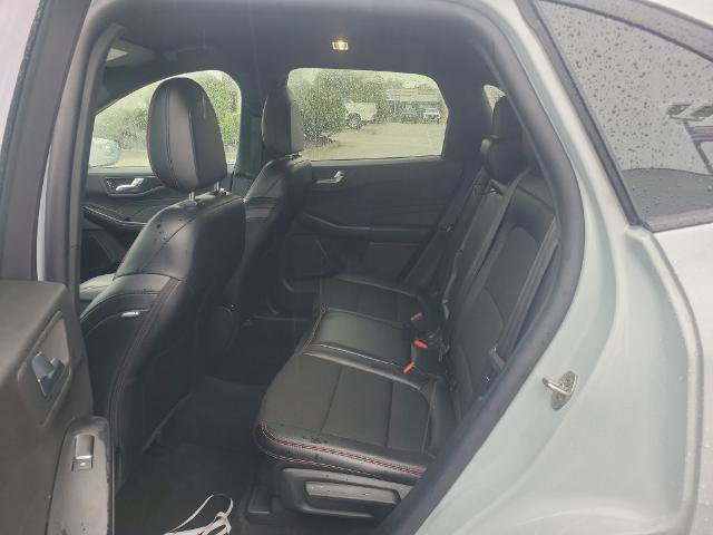 Certified 2025 Ford Escape ST-Line Select AWD/4WD image 9
