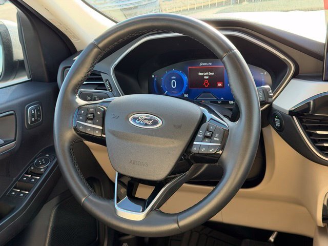 Certified 2022 Ford Escape SEL w/ Technology Package AWD/4WD image 26