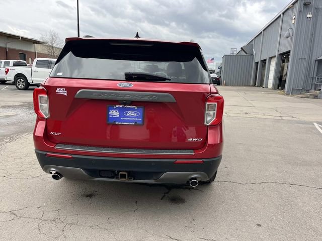 Certified 2022 Ford Explorer XLT w/ Equipment Group 202A image 4