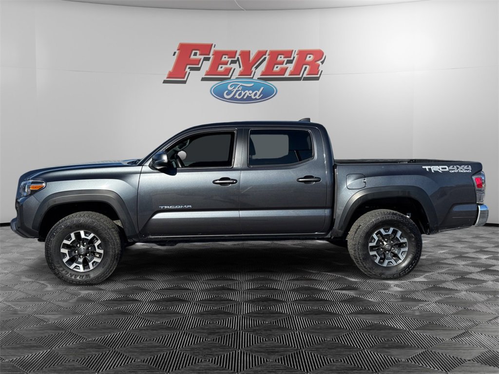 Used 2023 Toyota Tacoma TRD Off-Road image 2