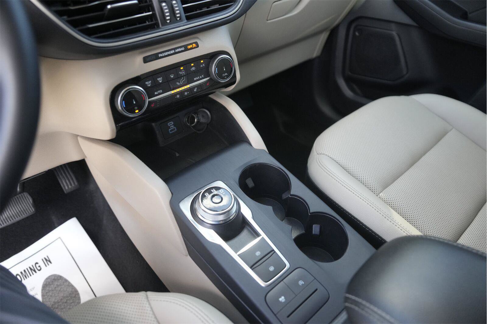 Certified 2022 Ford Escape SEL w/ Technology Package FWD image 28