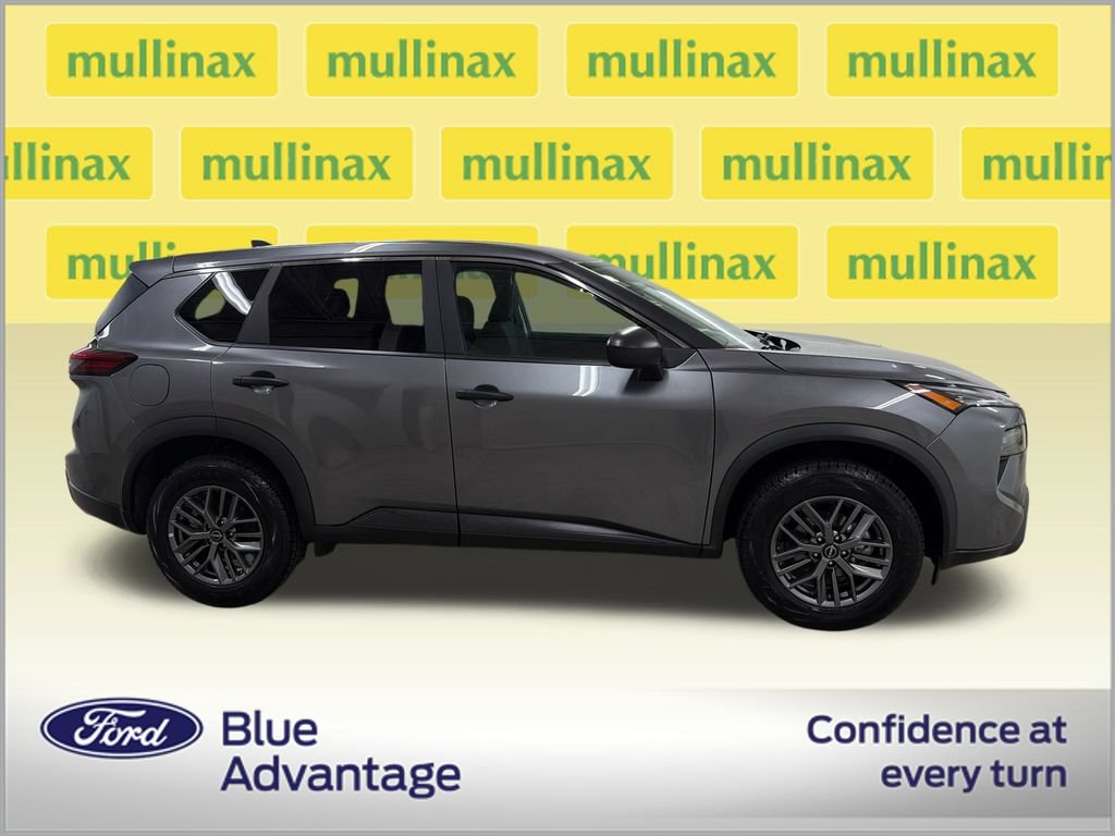Used 2024 Nissan Rogue S FWD video 2