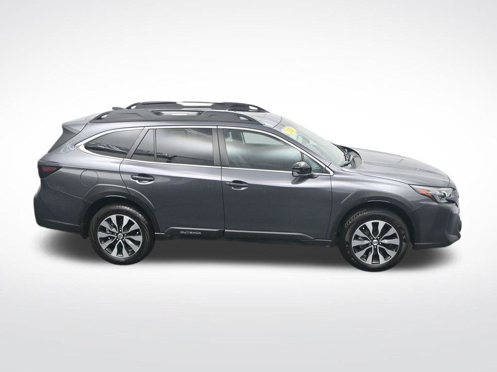 Used 2025 Subaru Outback Limited AWD/4WD image 35