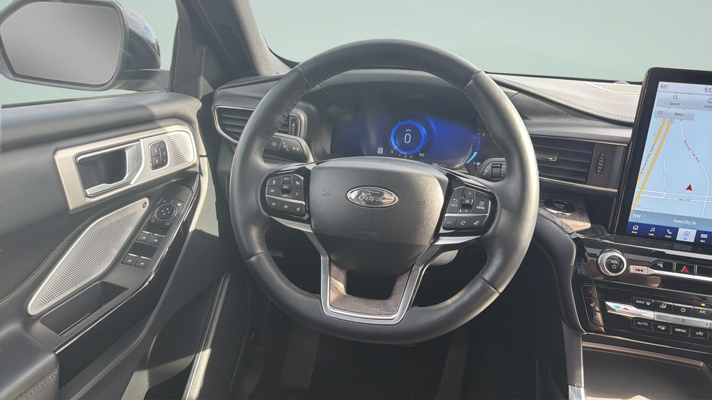 Certified 2023 Ford Explorer Platinum w/ Technology Package AWD/4WD image 40