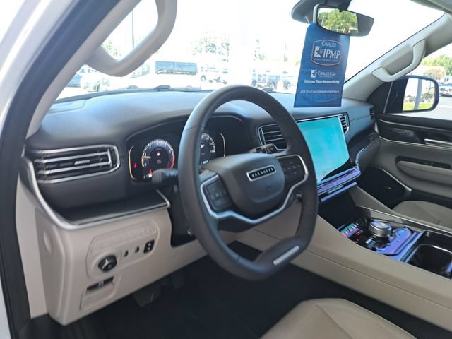 Used 2024 Jeep Wagoneer 4WD w/ Premium Group I image 7