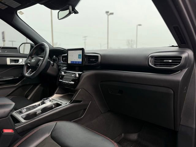 Certified 2024 Ford Explorer ST-Line w/ Class IV Trailer Tow Package image 21