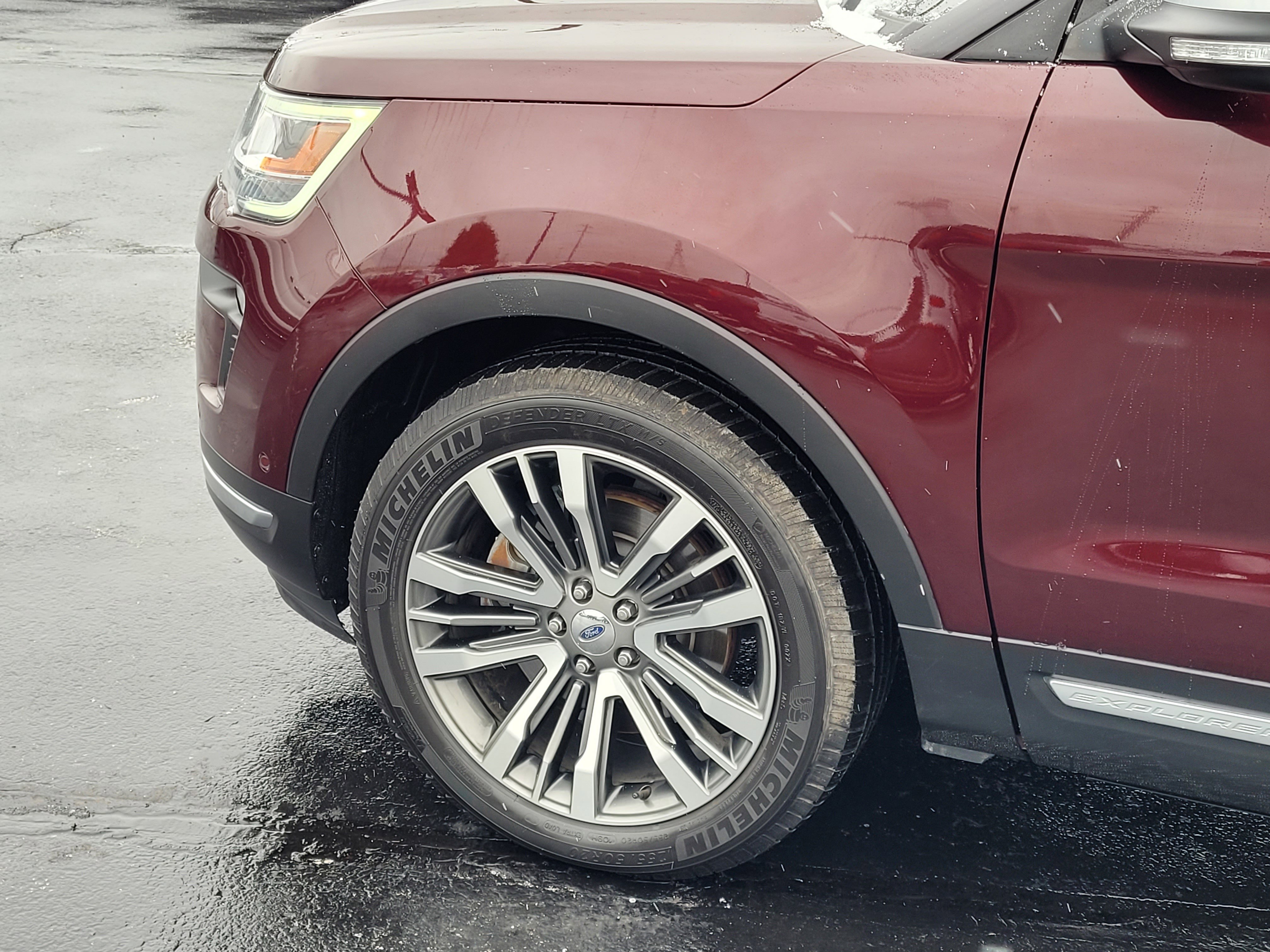 Certified 2019 Ford Explorer Platinum image 11