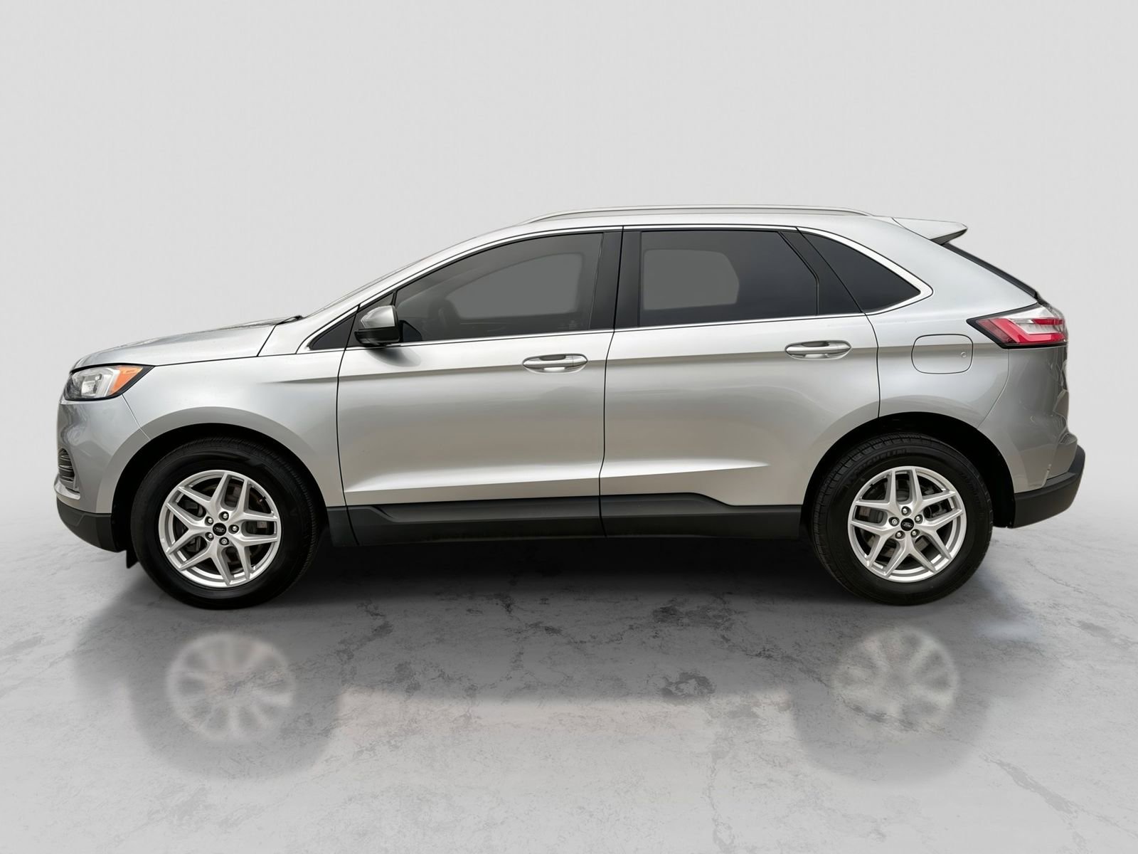 Certified 2023 Ford Edge SEL w/ Convenience Package AWD/4WD image 3