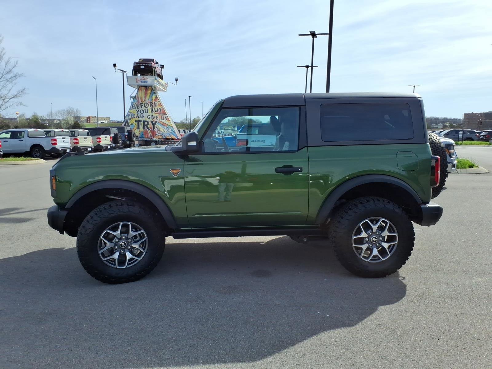 Certified 2025 Ford Bronco Badlands image 2