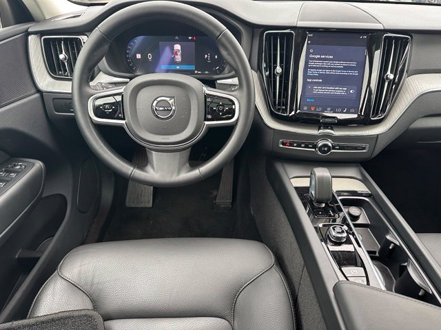 Used 2025 Volvo XC60 B5 Plus AWD/4WD image 18