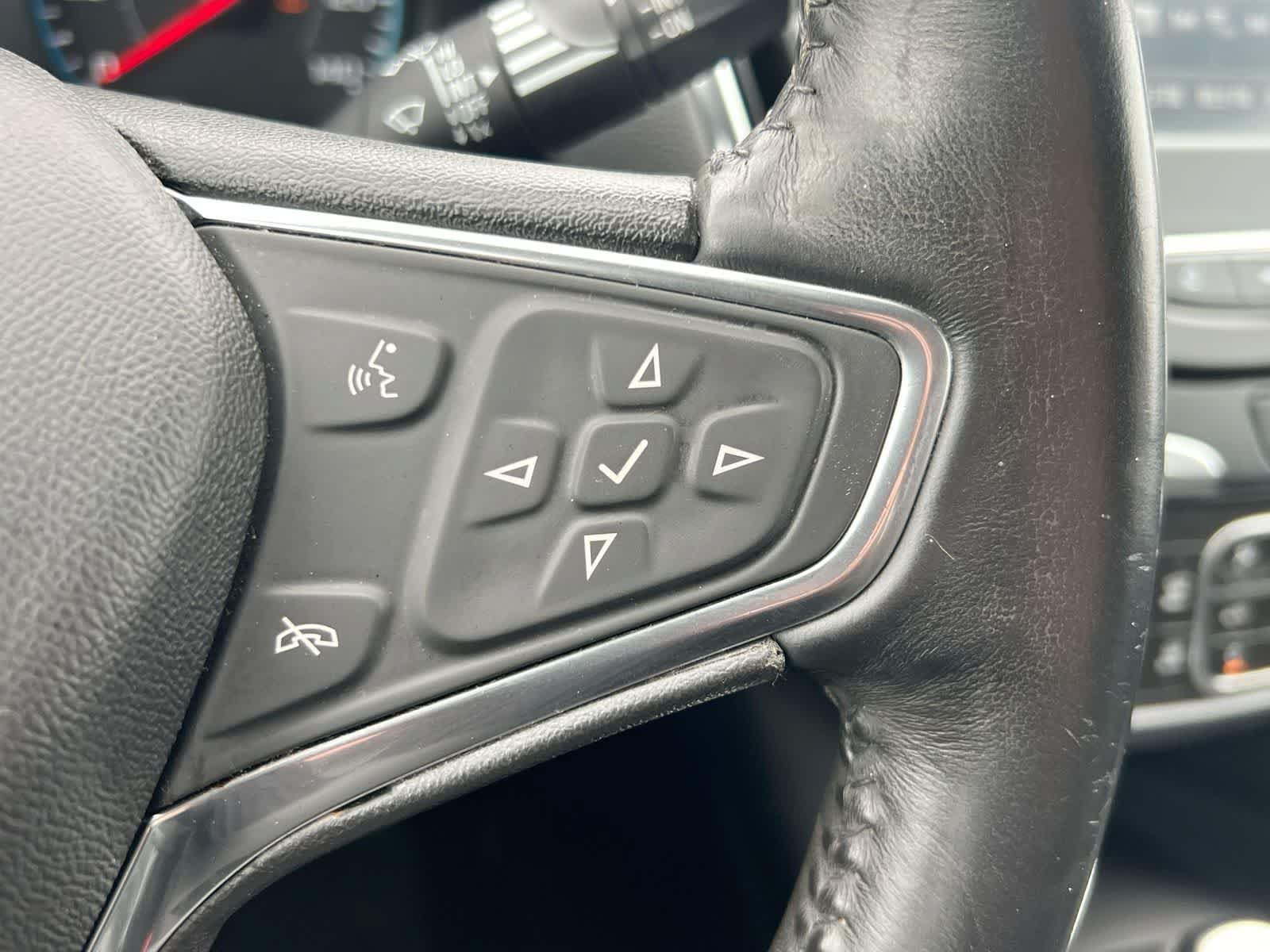 Used 2018 Chevrolet Equinox LT FWD image 24