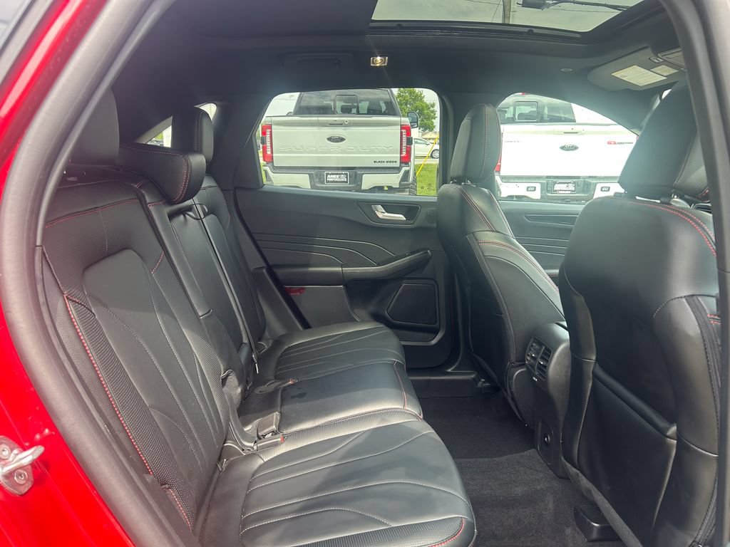 Certified 2025 Ford Escape ST-Line Elite w/ Premium Technology Package AWD/4WD image 18