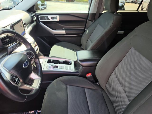 Certified 2022 Ford Explorer XLT RWD image 20