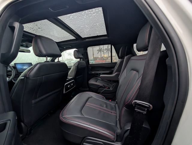Certified 2023 Ford Expedition Limited image 7