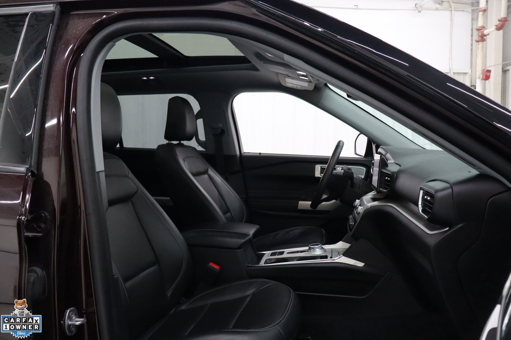 Certified 2022 Ford Explorer XLT w/ Equipment Group 202A image 31