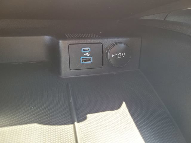 Certified 2022 Ford Escape SE w/ SE Sport Appearance Package FWD image 24