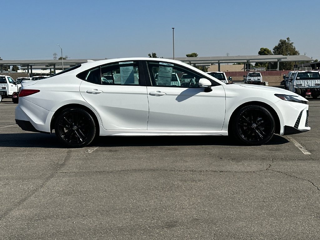 Used 2025 Toyota Camry SE FWD image 2