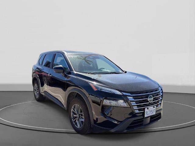 Used 2024 Nissan Rogue S FWD image 3