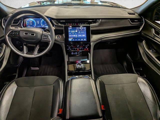 Used 2023 Jeep Grand Cherokee L Laredo AWD/4WD image 16