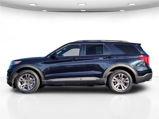 Certified 2023 Ford Explorer XLT w/ Equipment Group 202A AWD/4WD image 9