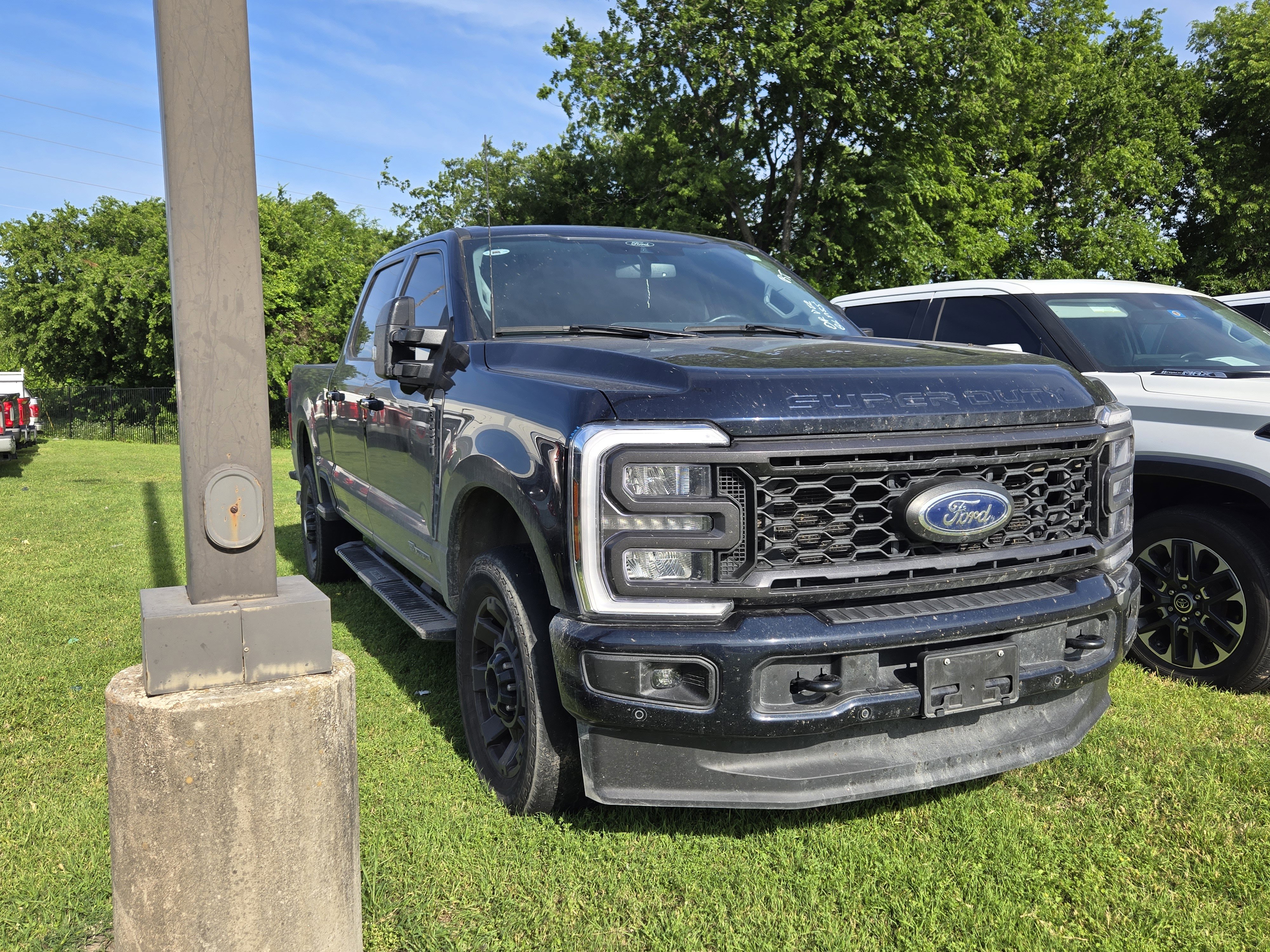 Certified 2024 Ford F250 Lariat w/ Lariat Ultimate Package AWD/4WD image 3