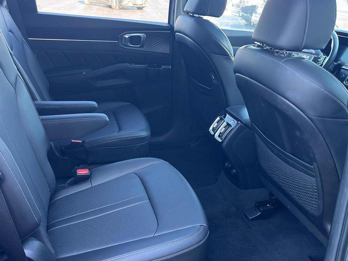 Used 2023 Kia Sorento SX image 15