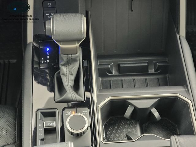 Used 2025 Toyota Tundra Limited AWD/4WD image 23