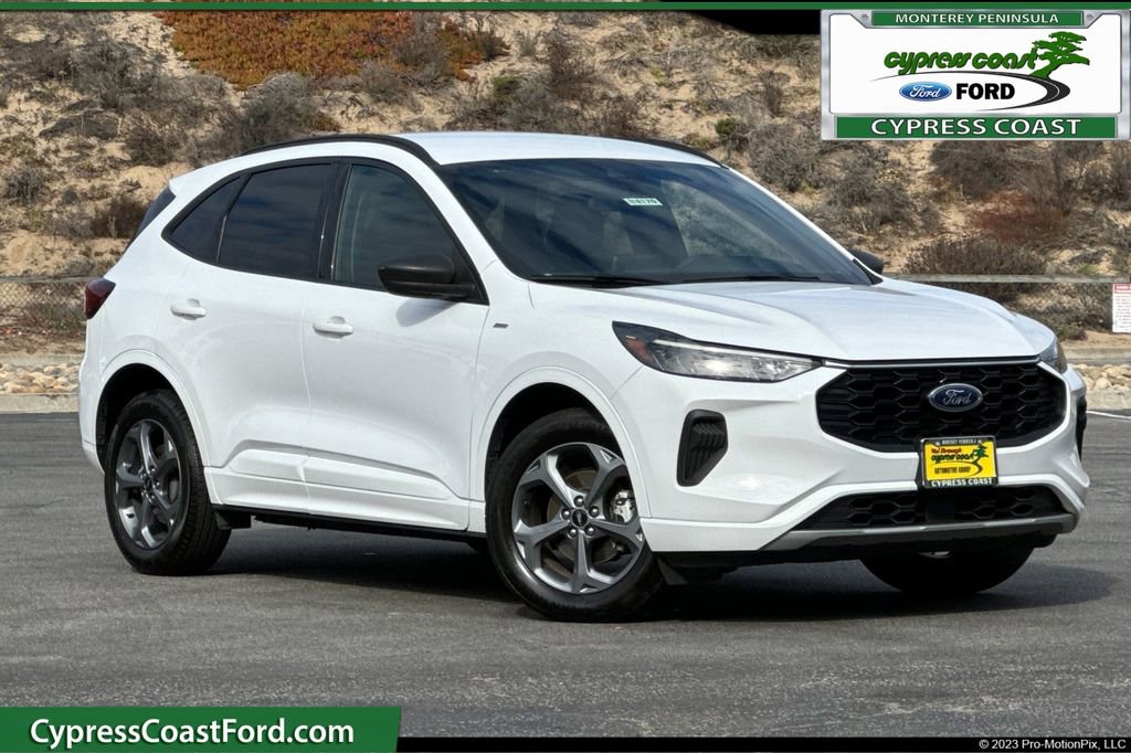 Certified 2023 Ford Escape ST-Line AWD/4WD image 1