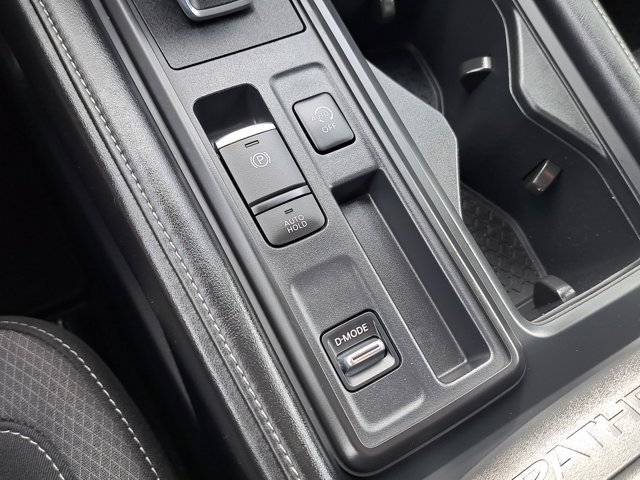 Used 2023 Nissan Pathfinder S image 33