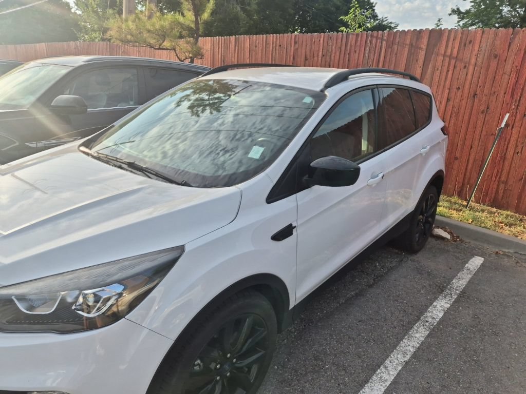 Certified 2019 Ford Escape SE FWD image 4