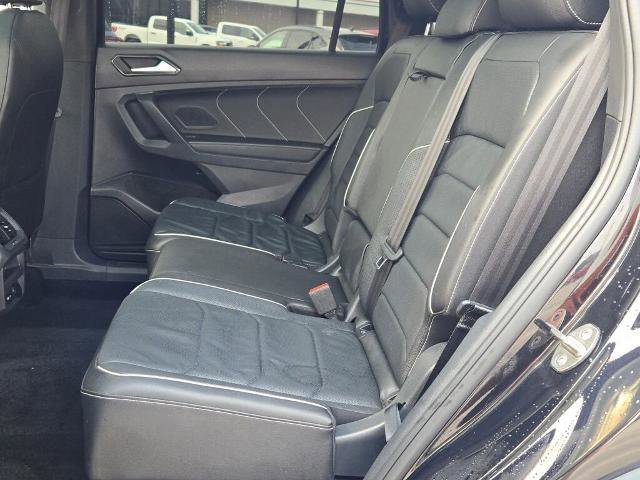 Used 2023 Volkswagen Tiguan SEL R-Line image 19
