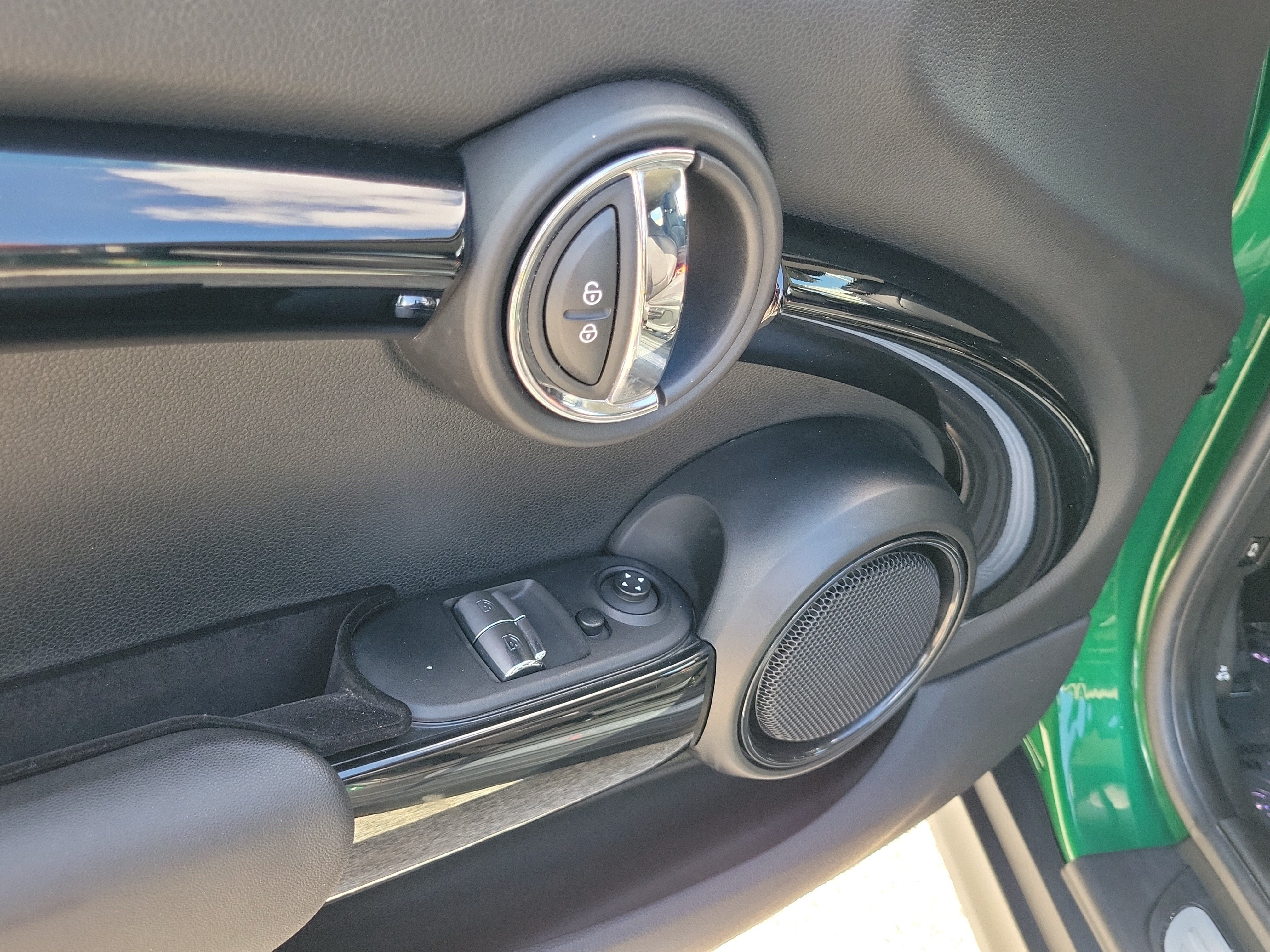Used 2021 MINI Cooper S FWD image 13