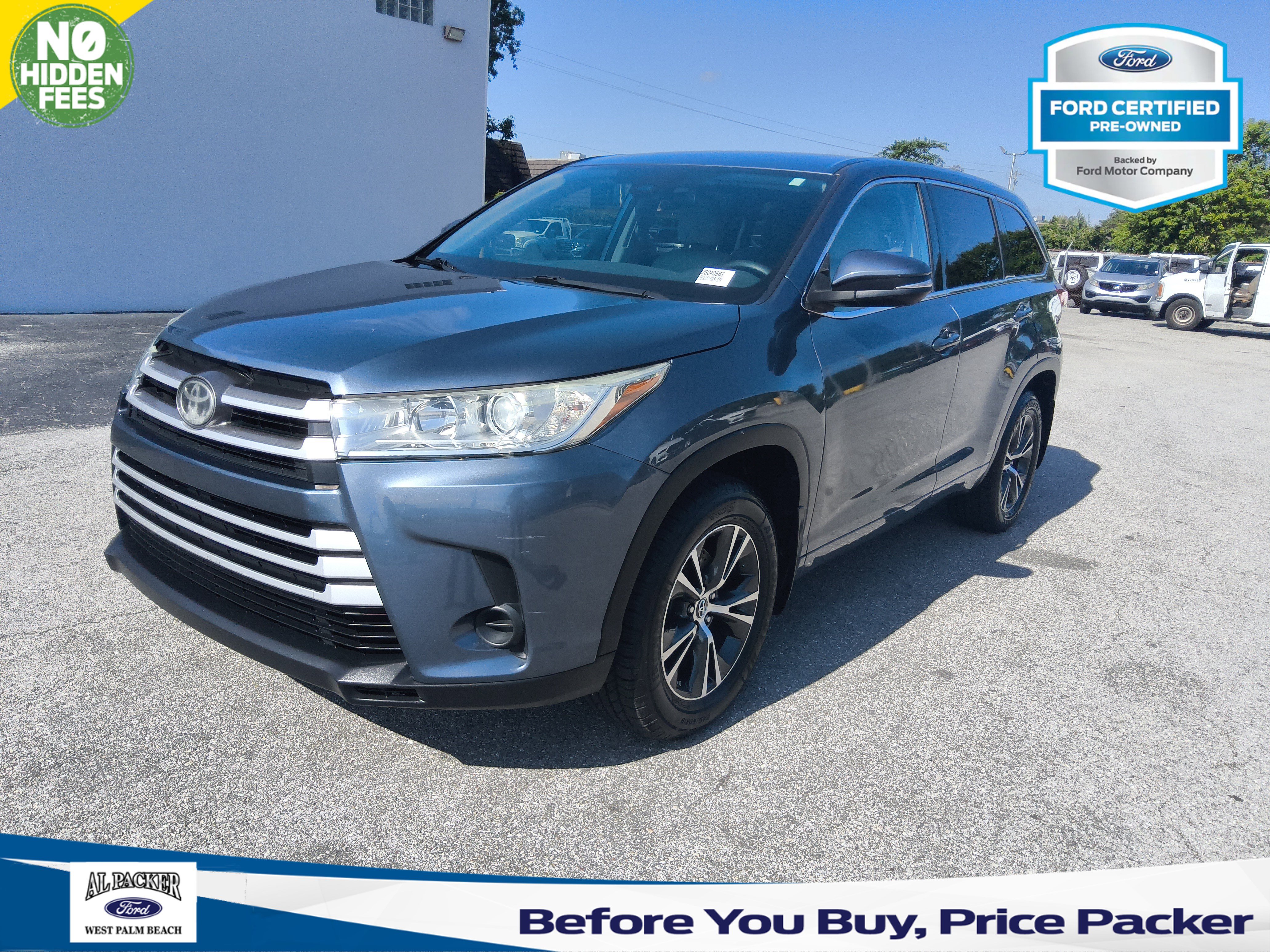 Used 2018 Toyota Highlander LE FWD image 1