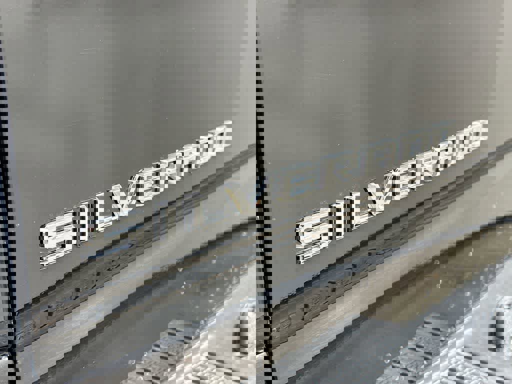 Used 2022 Chevrolet Silverado 1500 Custom image 10