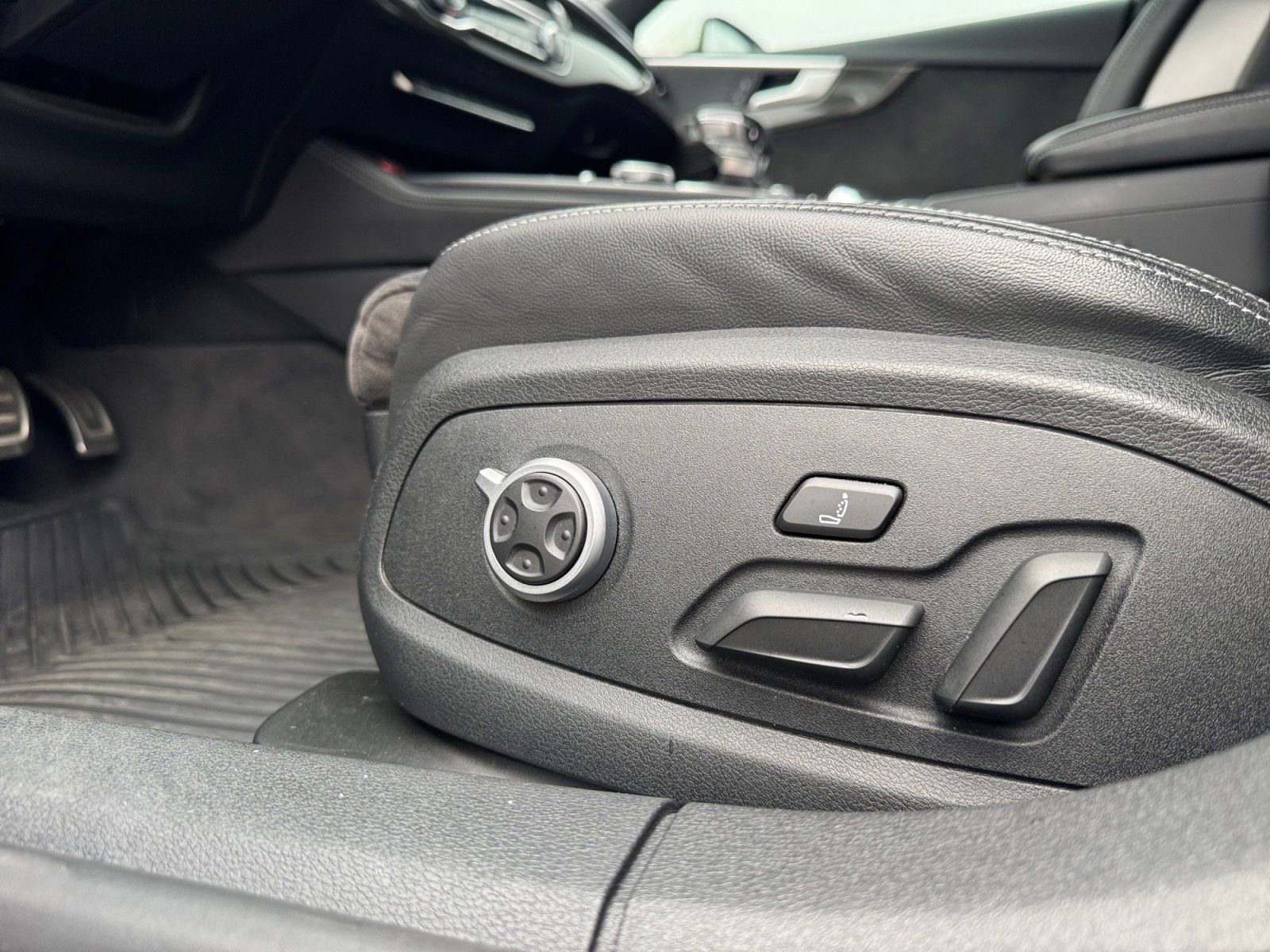 Used 2019 Audi S5 Prestige w/ S Sport Package image 18