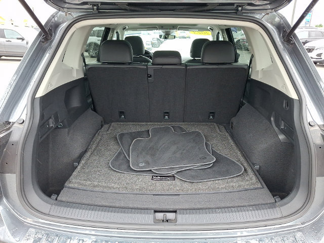 Used 2023 Volkswagen Tiguan SE w/ Panoramic Sunroof Package AWD/4WD image 30