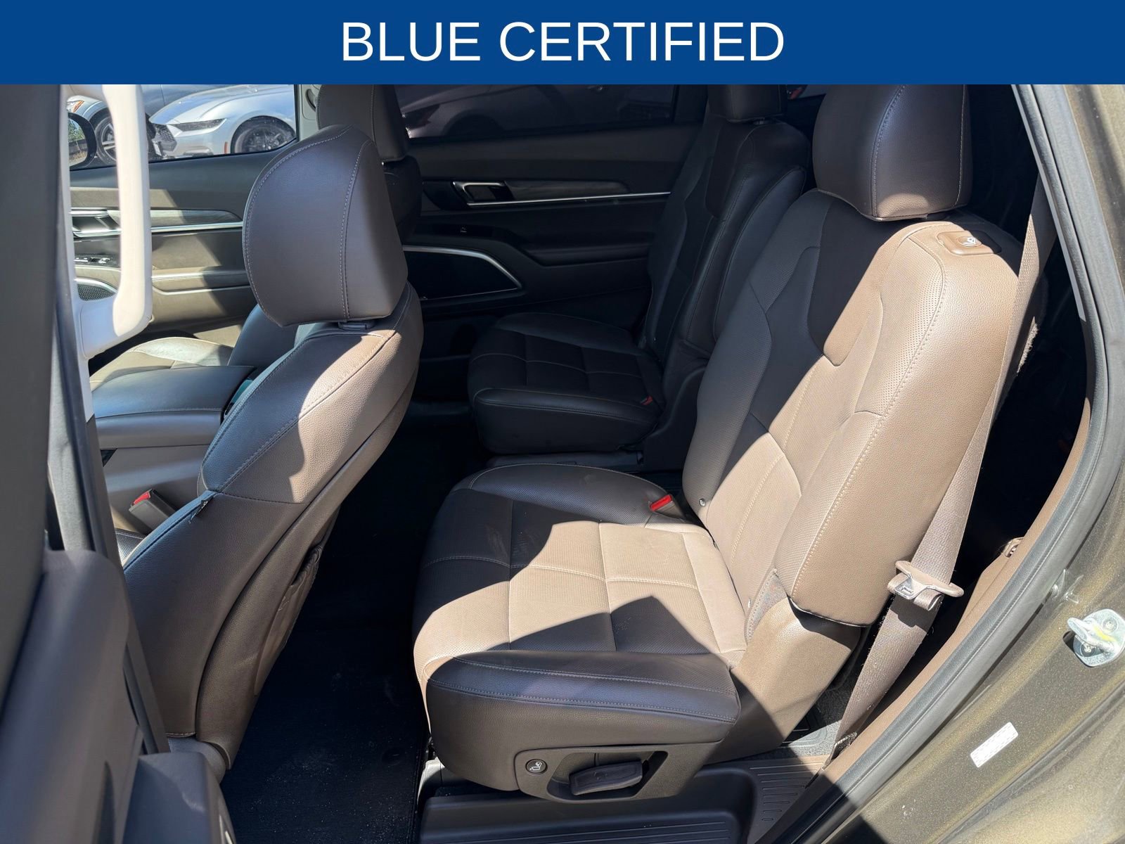 Used 2022 Kia Telluride SX w/ Towing Package AWD/4WD image 12