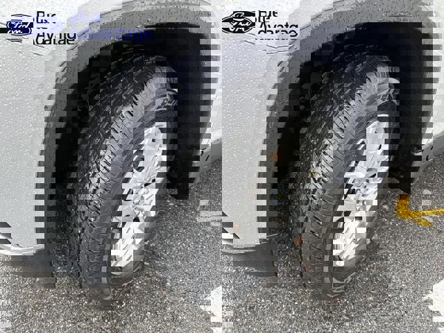 Used 2020 Chevrolet Traverse LT w/ LPO, Black Accent Package image 2