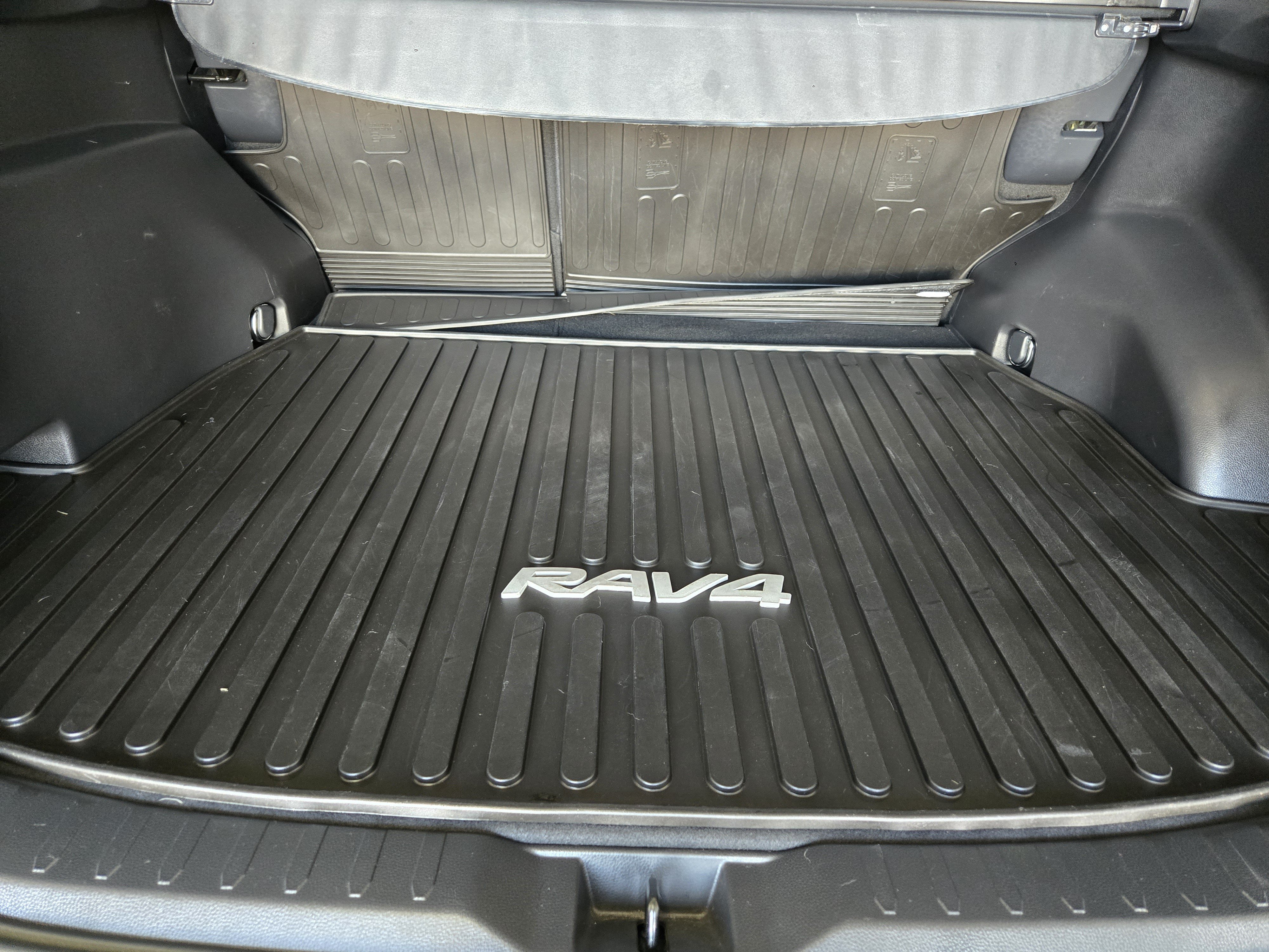 Used 2019 Toyota RAV4 Adventure AWD/4WD image 33