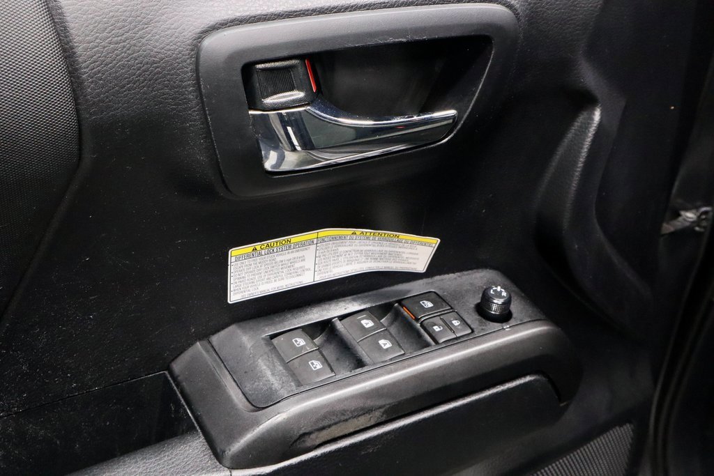 Used 2020 Toyota Tacoma TRD Off-Road image 22